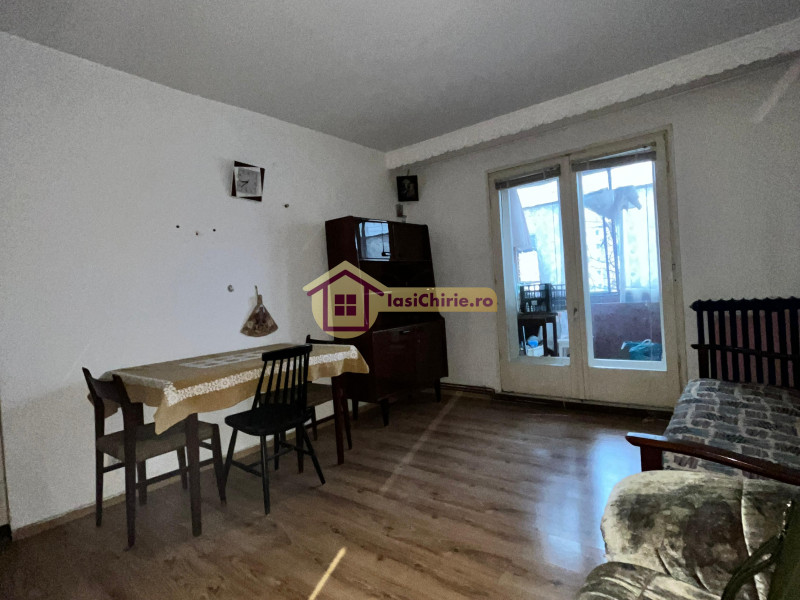 Apartament de vanzare cu 3 camere in Iasi, zona Dacia - poza 2