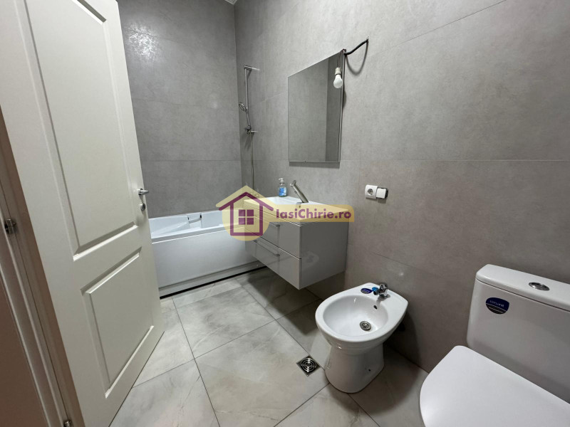 Apartament de vanzare cu 4 camere in Iasi, zona Pacurari - Poza 7