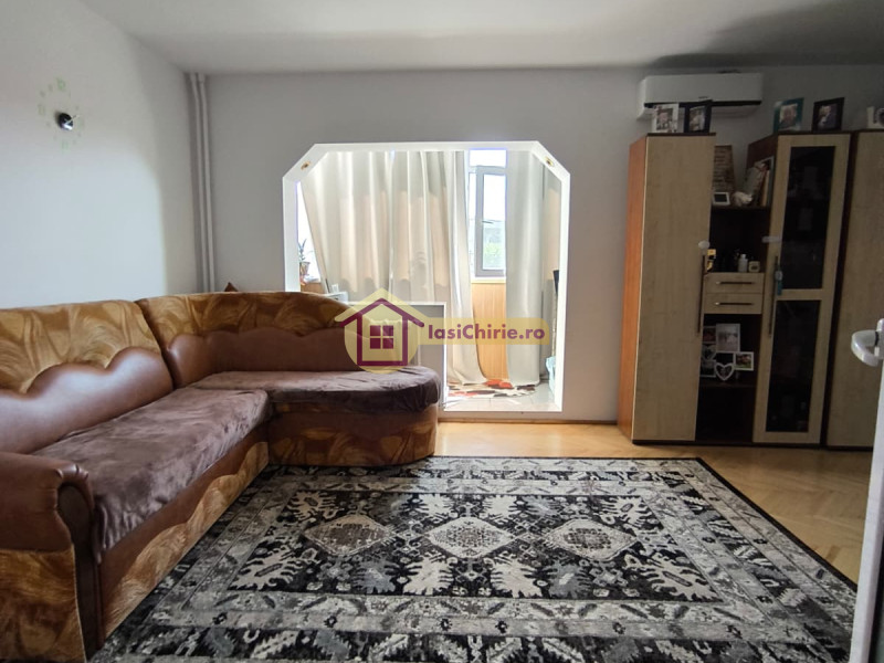 Apartament de vanzare cu 3 camere in Iasi, zona Poitiers - poza 3