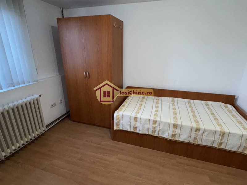 Casa de vanzare cu 6 camere in Iasi, zona Sararie - Poza 10