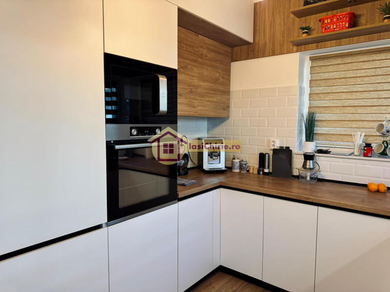 Casa de vanzare cu 4 camere in Iasi, zona Visani - Poza 8