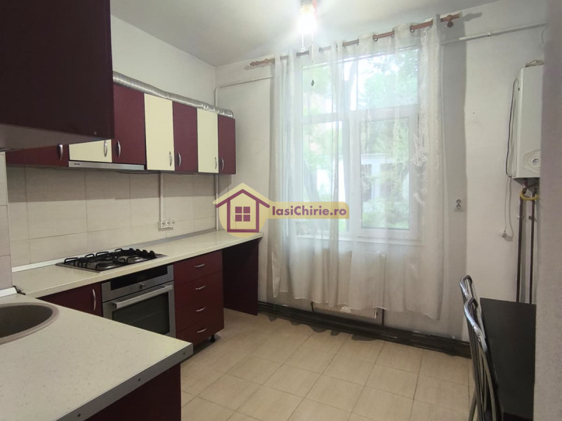 Apartament de vanzare cu 3 camere in Iasi, zona Copou - poza 1