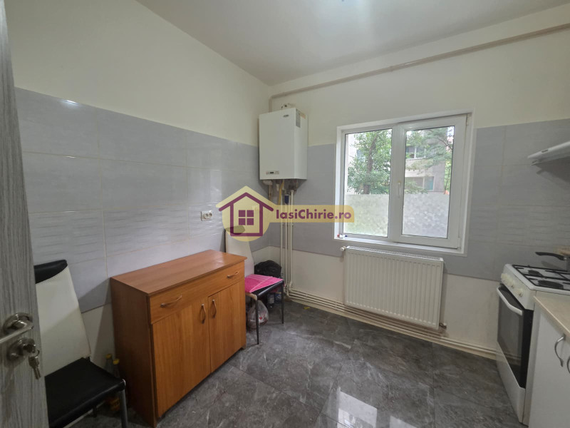Apartament de vanzare cu 3 camere in Iasi, zona Mircea cel Batran - Poza 10