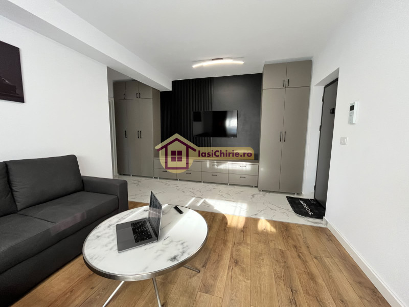 Apartament de inchiriat cu 2 camere in Iasi, de tip semidecomandat, suprafata de 52 mp, zona Visani