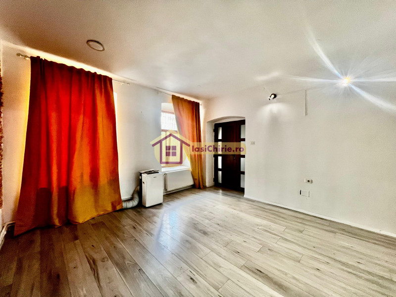 Apartament de vanzare cu 2 camere in Iasi, zona Central - Poza 3