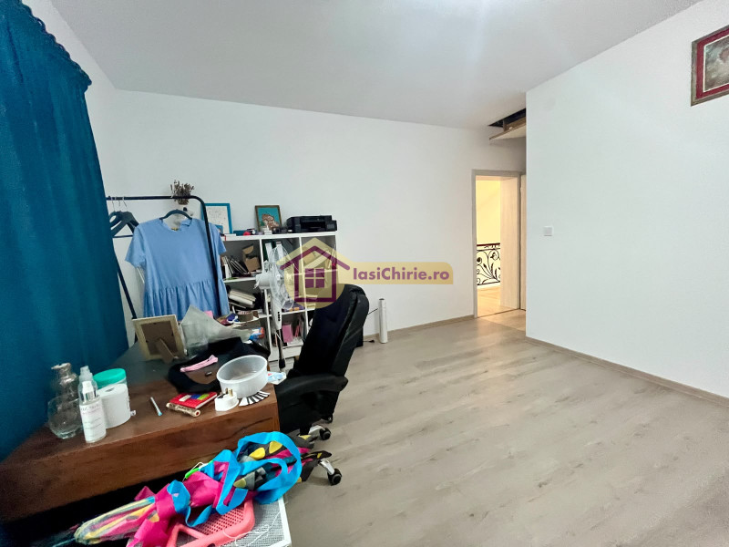 Casa de vanzare cu 5 camere in Iasi, zona Miroslava - Poza 18