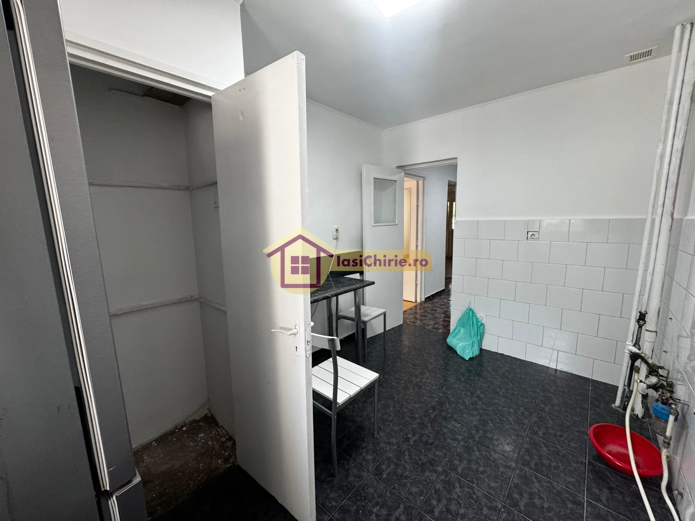 Apartament de vanzare cu 3 camere in Iasi, zona Metalurgie - Poza 10