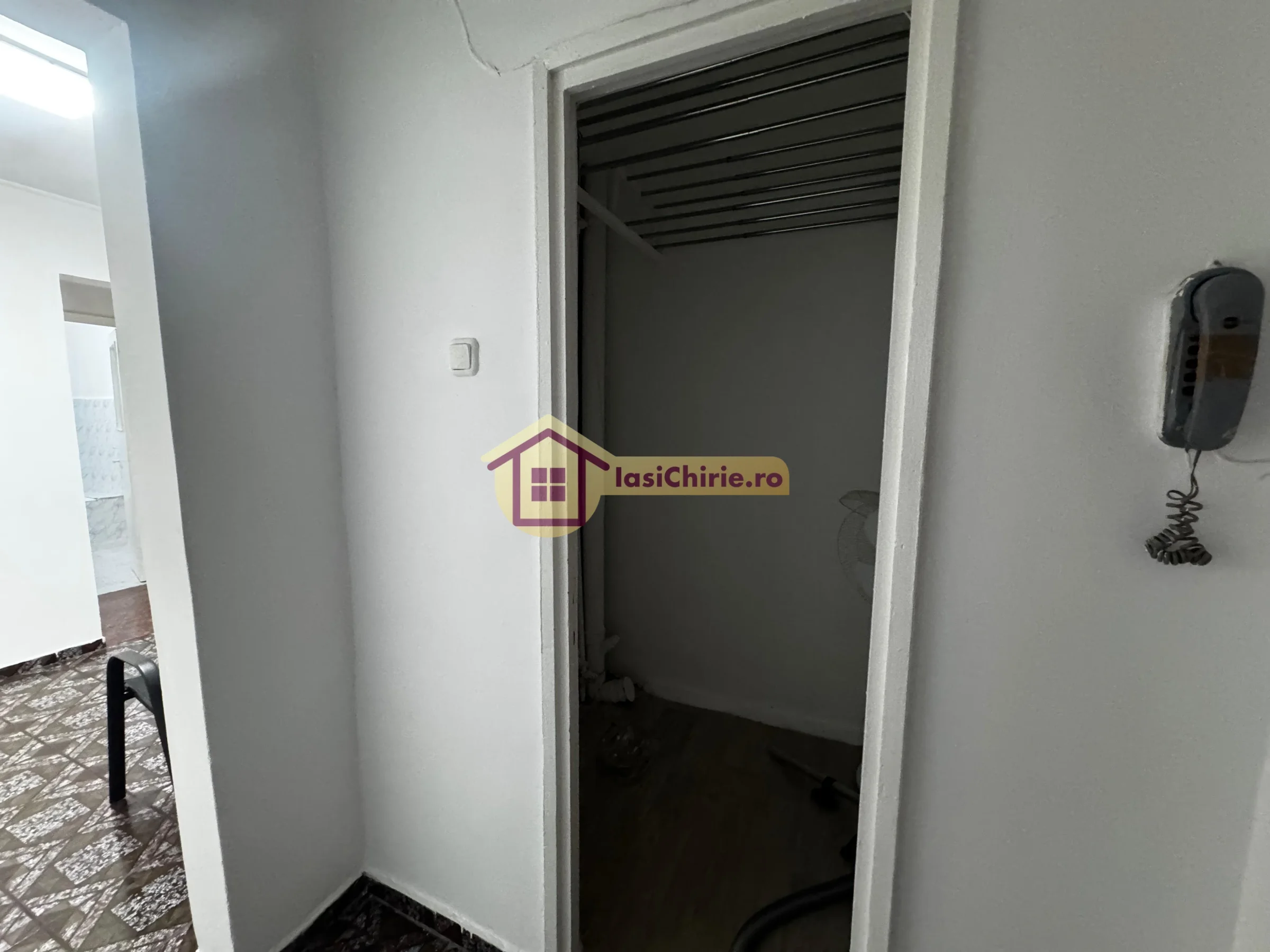 Apartament de vanzare cu 3 camere in Iasi, zona Metalurgie - Poza 11