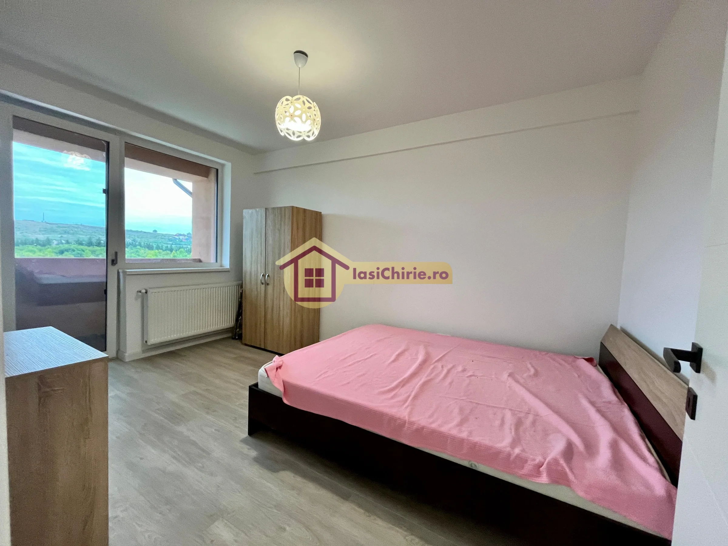 Apartament de inchiriat cu 2 camere in Iasi, de tip semidecomandat, suprafata de 43 mp, zona Lunca Cetatuii