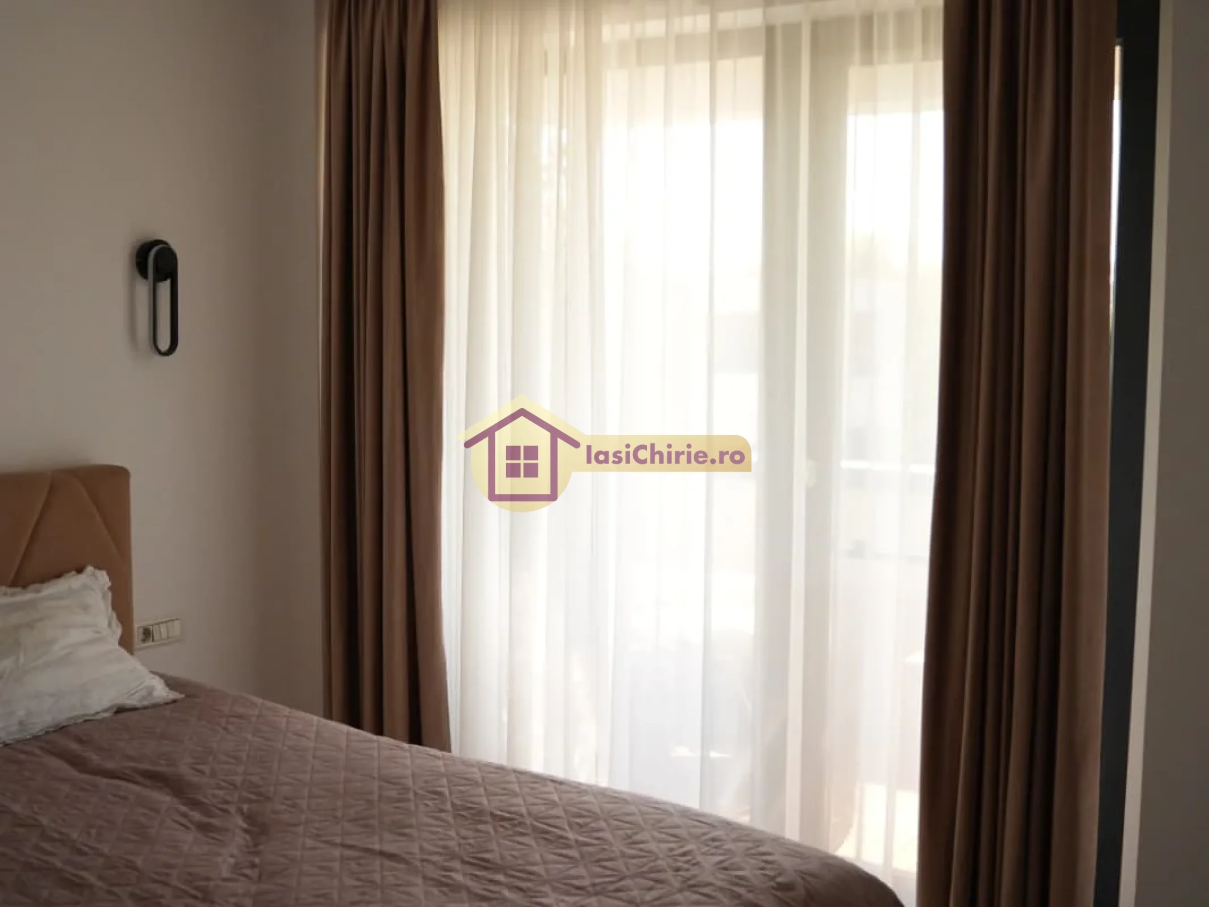 Apartament de vanzare cu 3 camere in Iasi, zona Valea Adanca - Poza 6