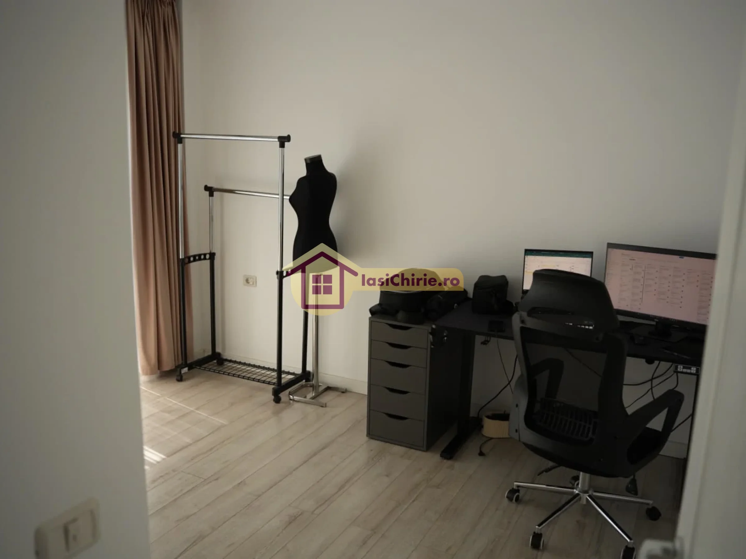 Apartament de vanzare cu 3 camere in Iasi, zona Valea Adanca - Poza 10