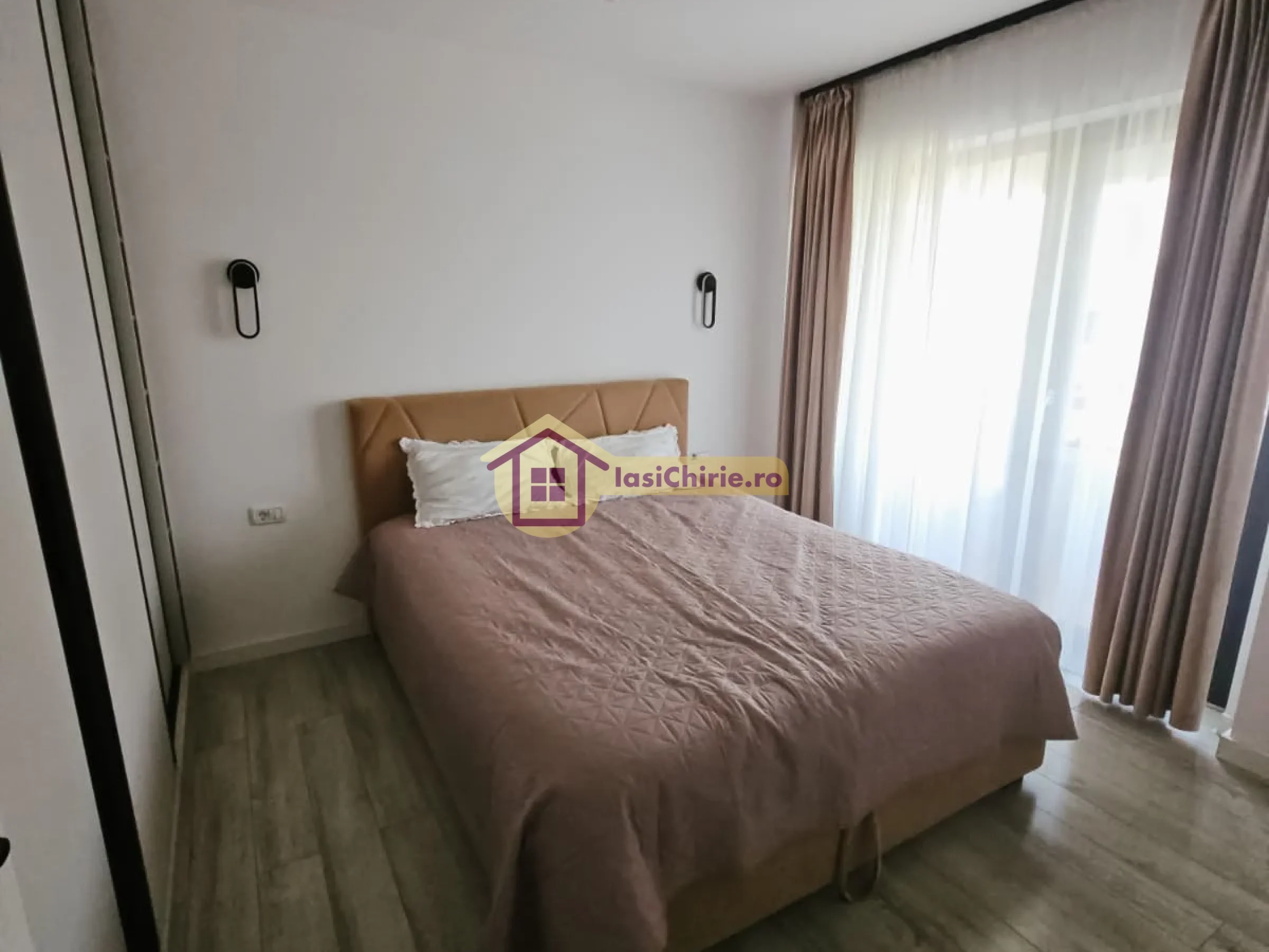 Apartament de vanzare cu 3 camere in Iasi, zona Valea Adanca - Poza 8