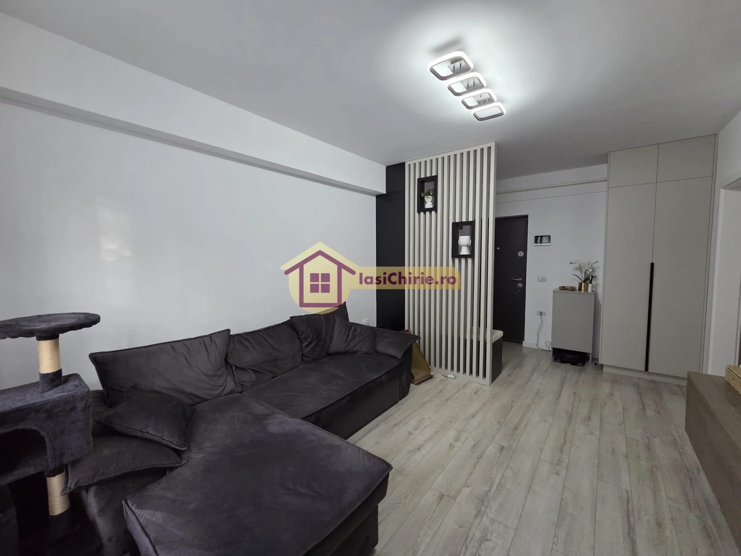 Apartament de vanzare cu 3 camere in Iasi, zona Valea Adanca - poza 1