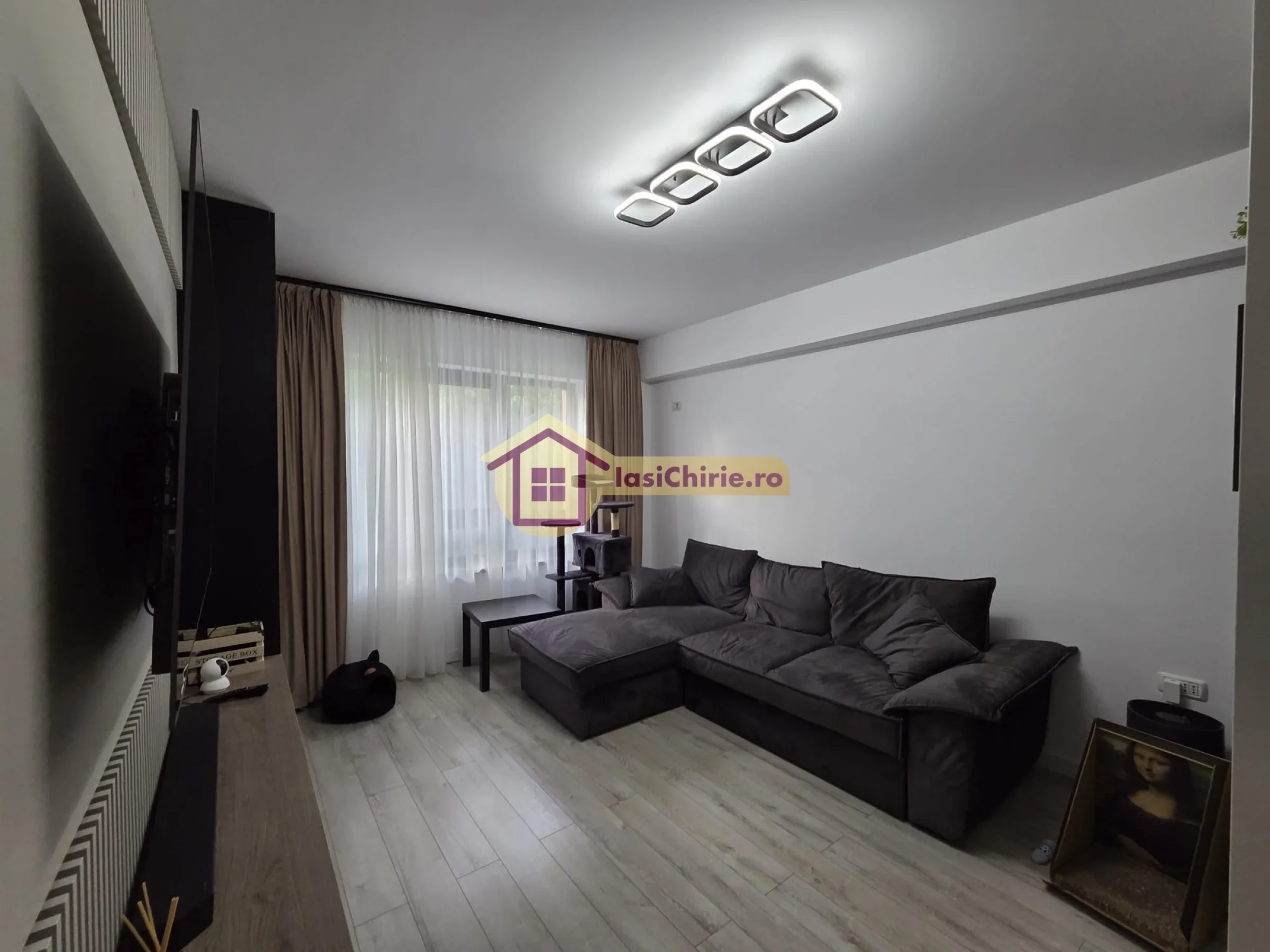 Apartament de vanzare cu 3 camere in Iasi, zona Valea Adanca - poza 2
