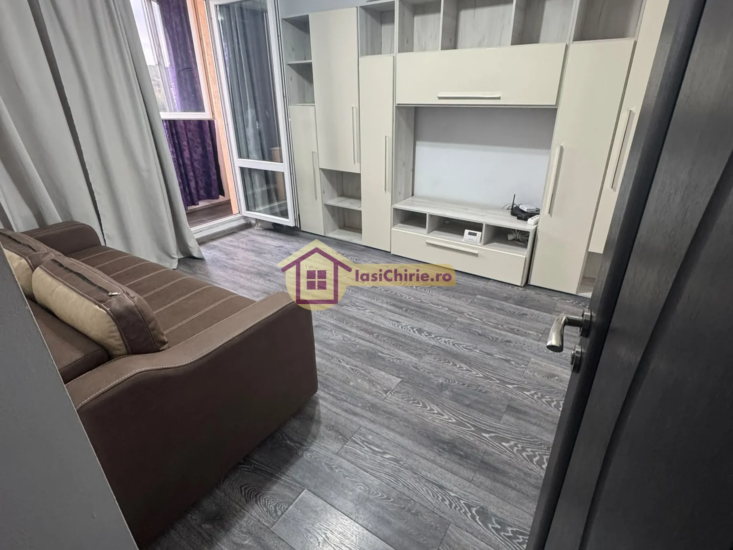 Apartament de inchiriat cu o camera in Iasi, de tip decomandat, suprafata de 35 mp, zona Visani