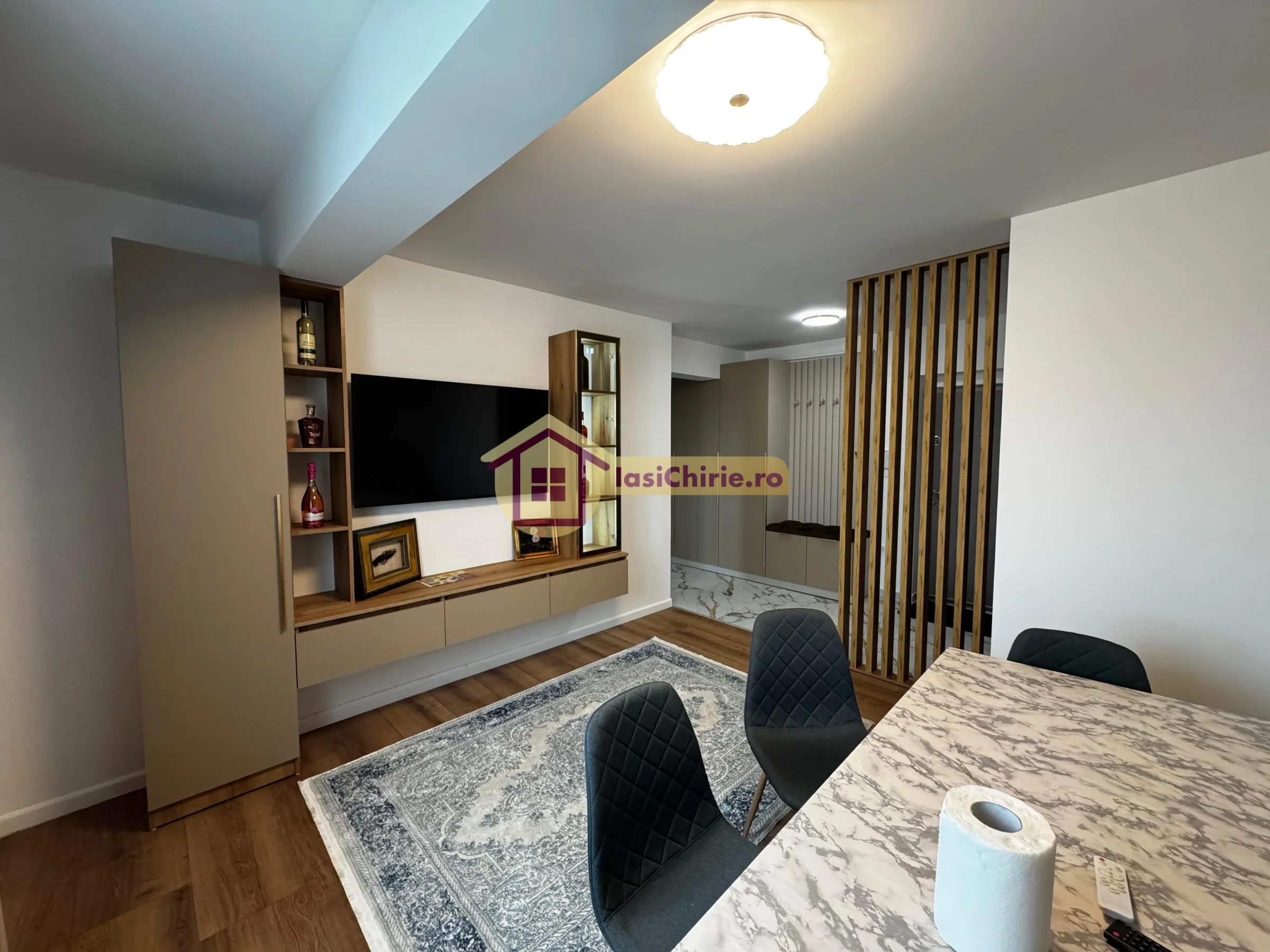 Apartament de inchiriat cu 2 camere in Iasi, de tip decomandat, suprafata de 60 mp, zona Visani