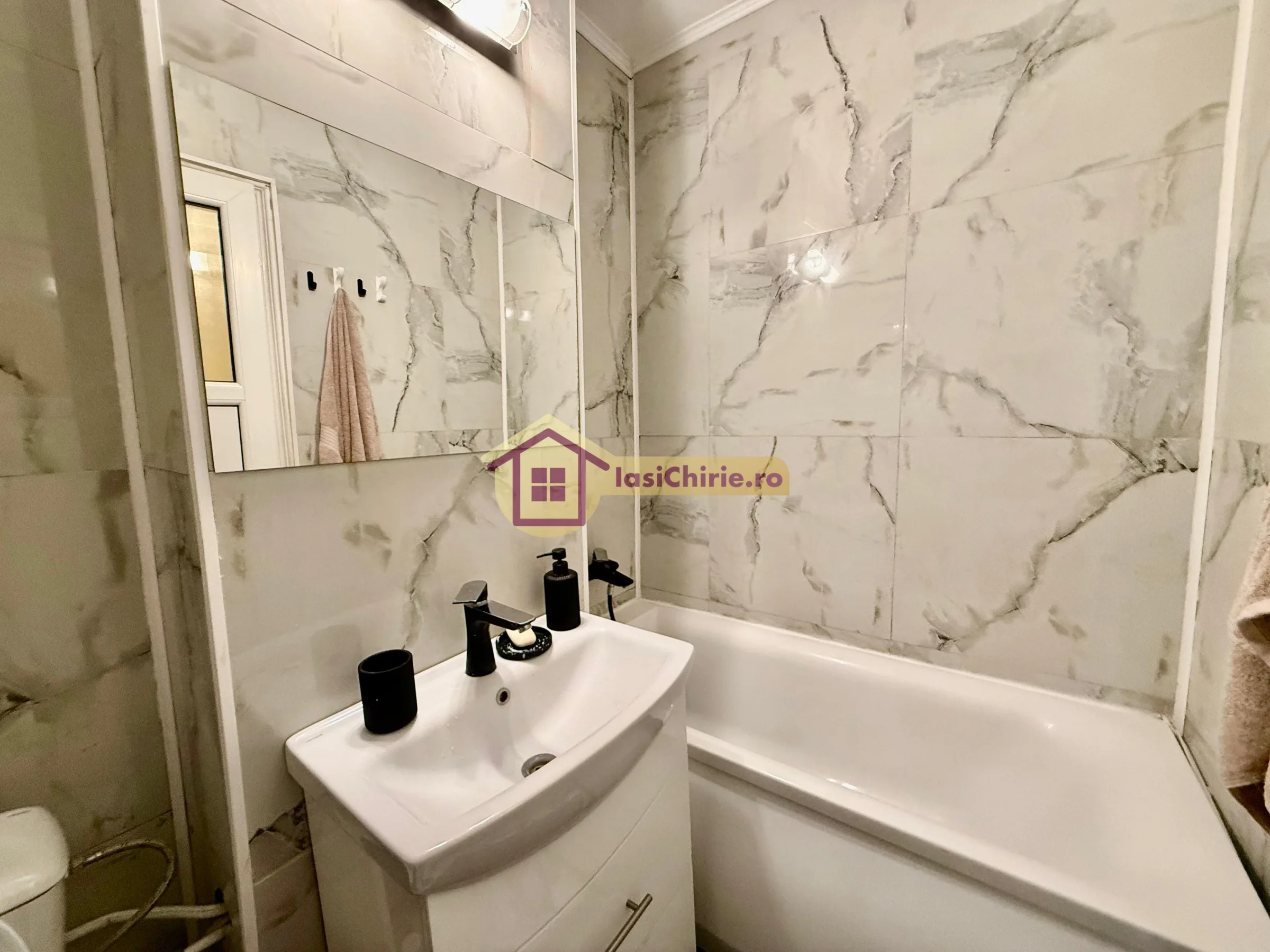 Apartament de inchiriat cu 65 camere in Iasi, zona Central - Poza 17