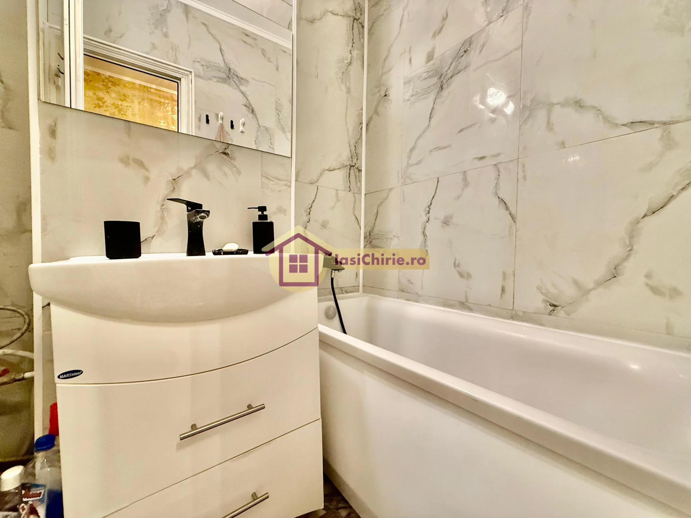 Apartament de inchiriat cu 65 camere in Iasi, zona Central - Poza 19