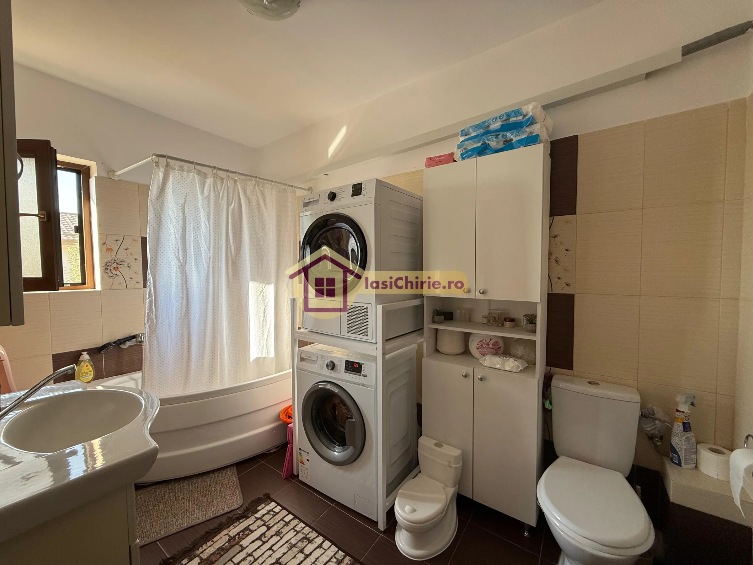 Casa de vanzare cu 4 camere in Iasi, zona Valea Lupului - Poza 16