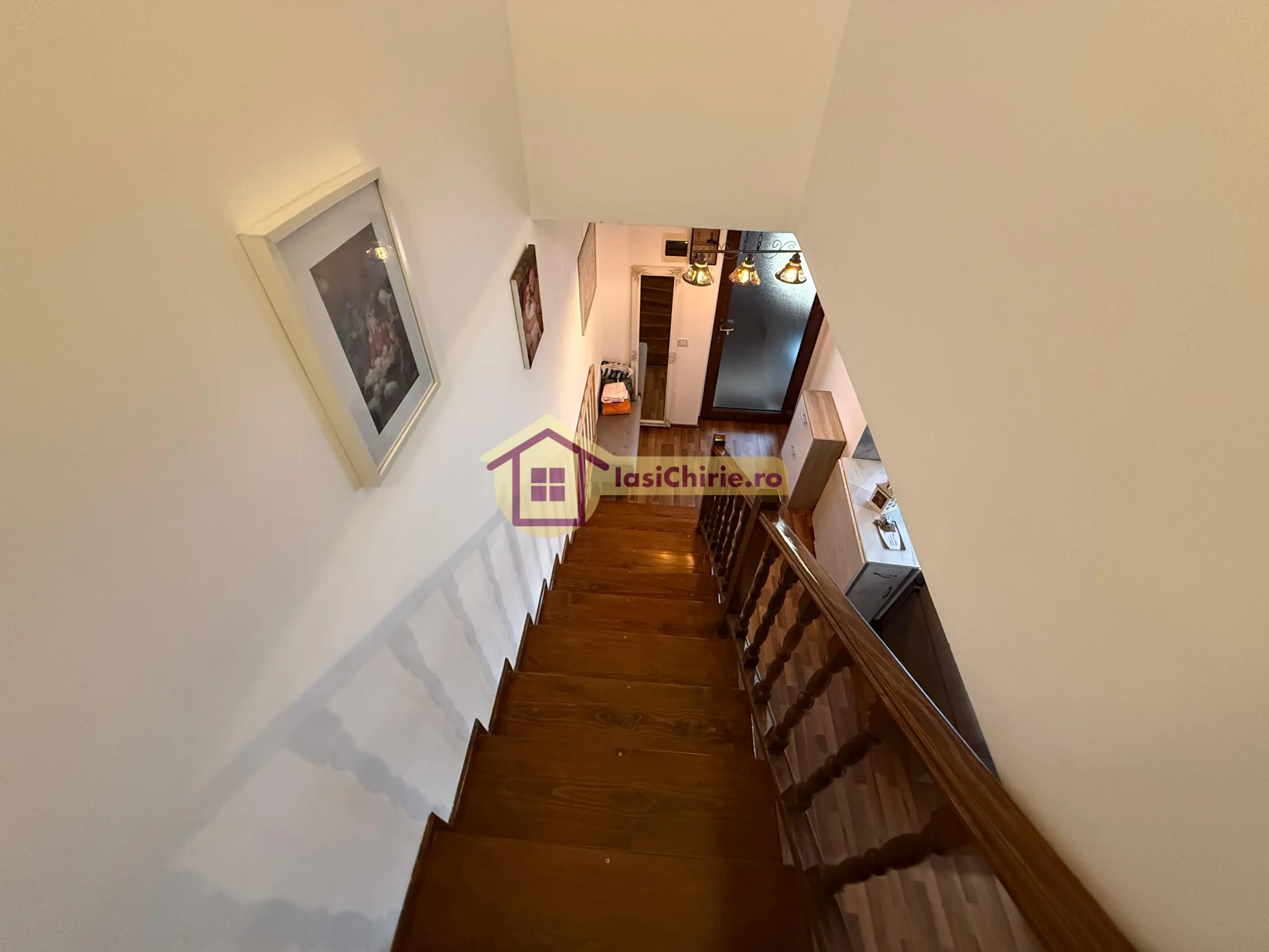 Casa de vanzare cu 4 camere in Iasi, zona Valea Lupului - Poza 17