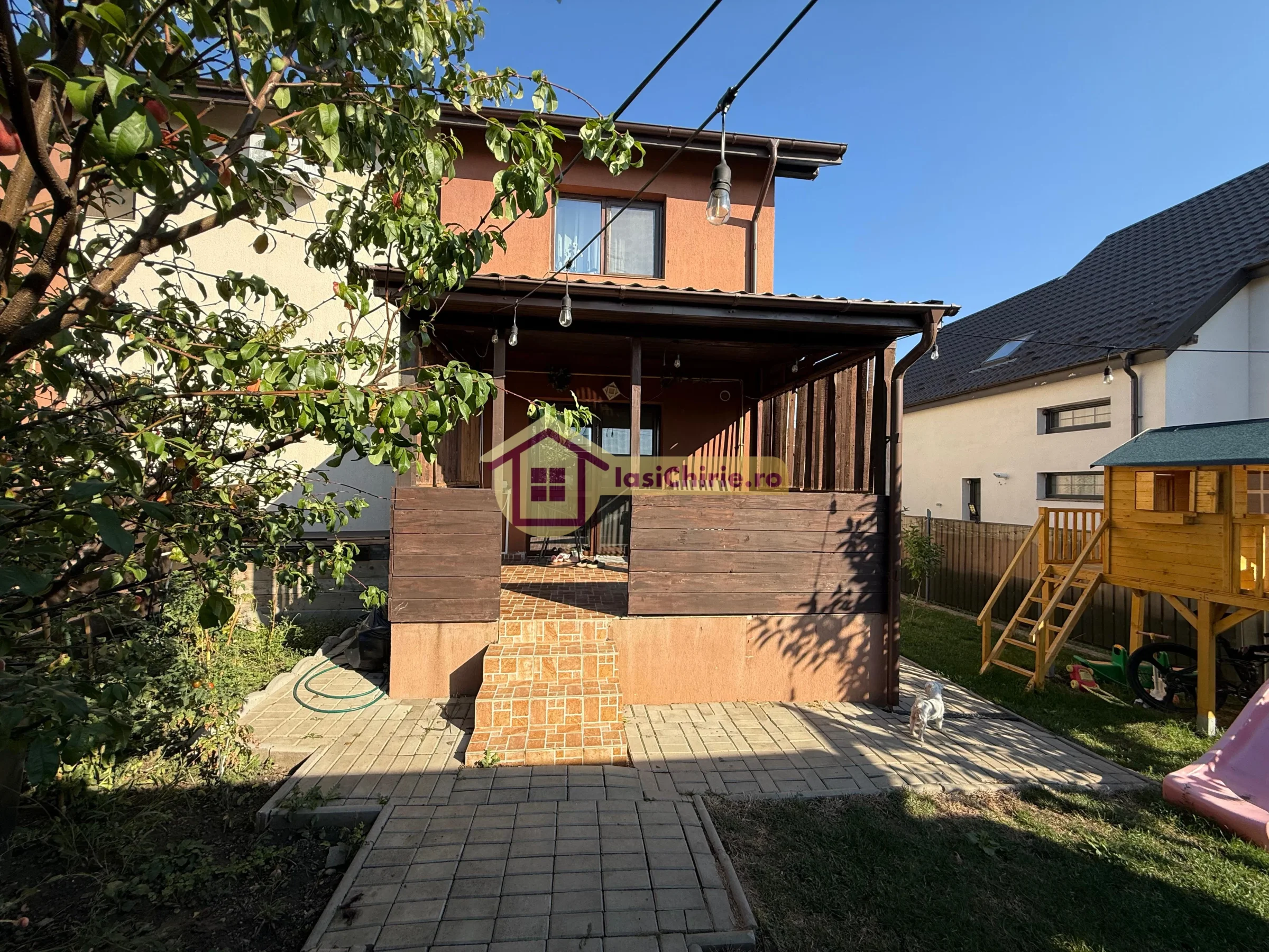 Casa de vanzare cu 4 camere in Iasi, zona Valea Lupului - Poza 19