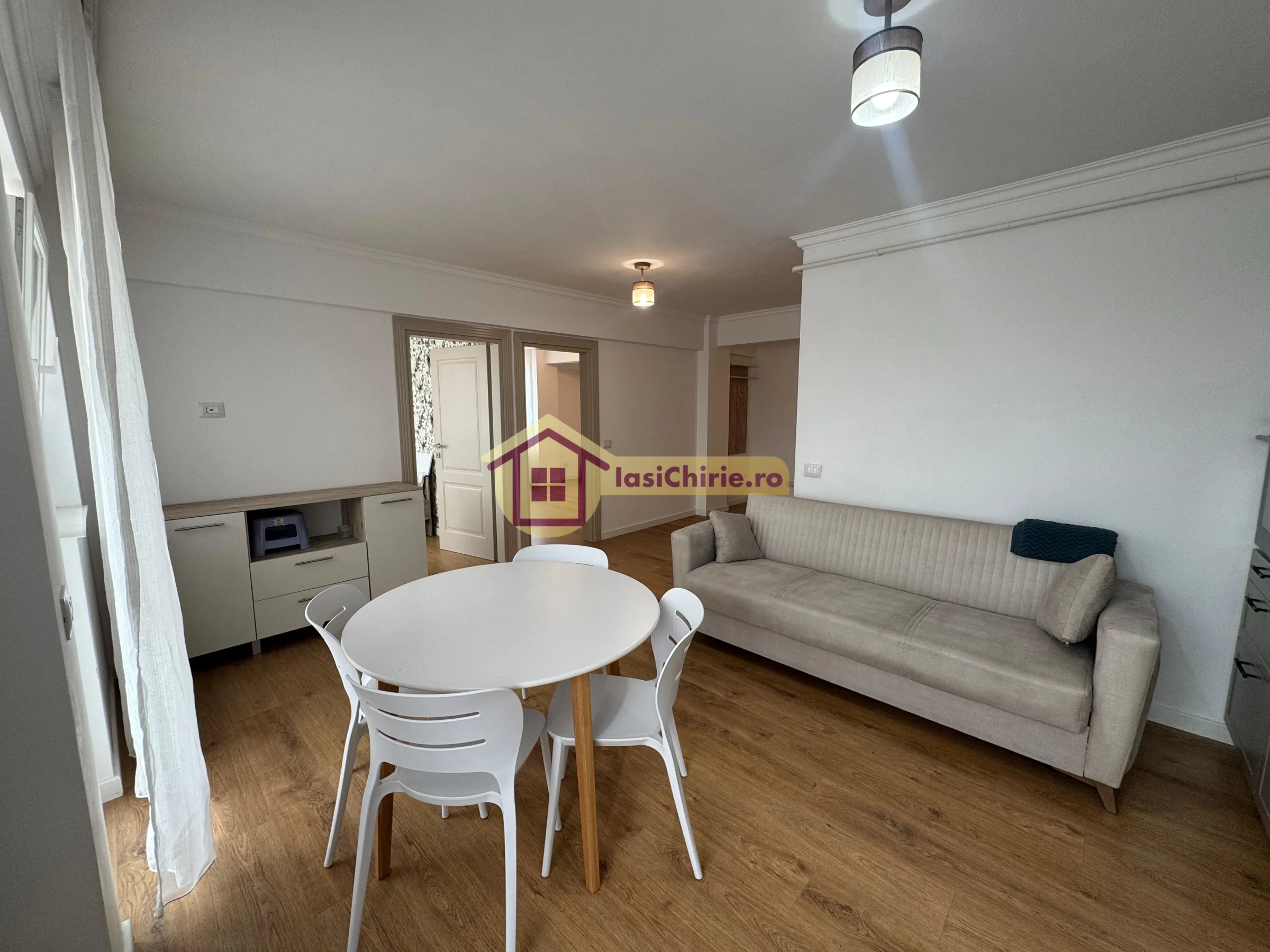 Apartament de vanzare cu 3 camere in Iasi, zona Visani - Poza 2