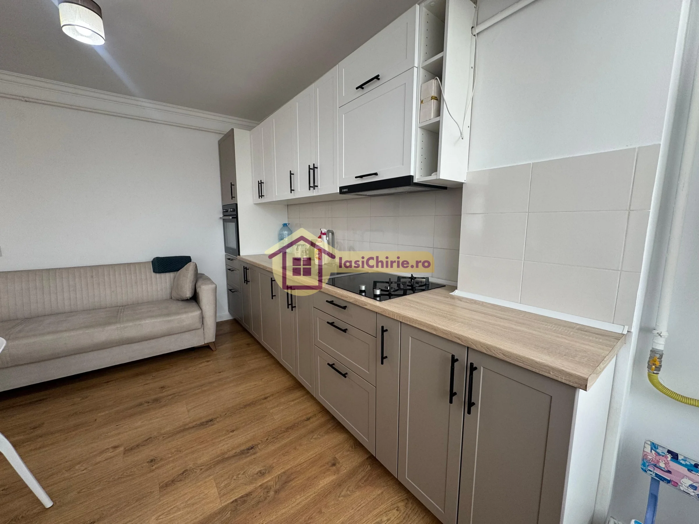 Apartament de vanzare cu 3 camere in Iasi, zona Visani - Poza 3