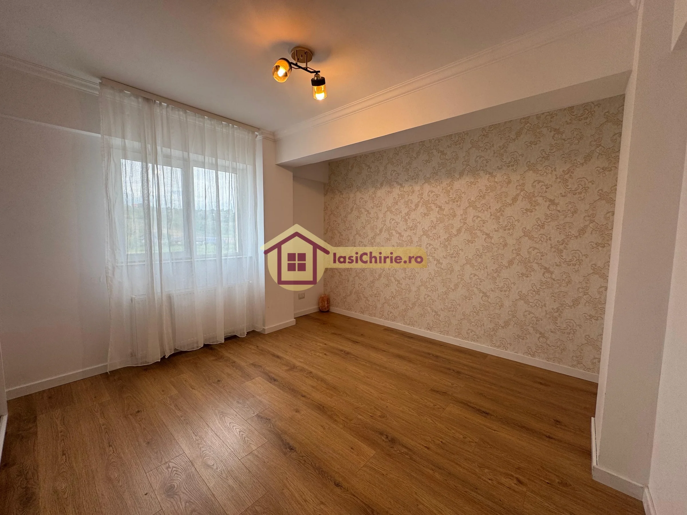 Apartament de vanzare cu 3 camere in Iasi, zona Visani - Poza 12