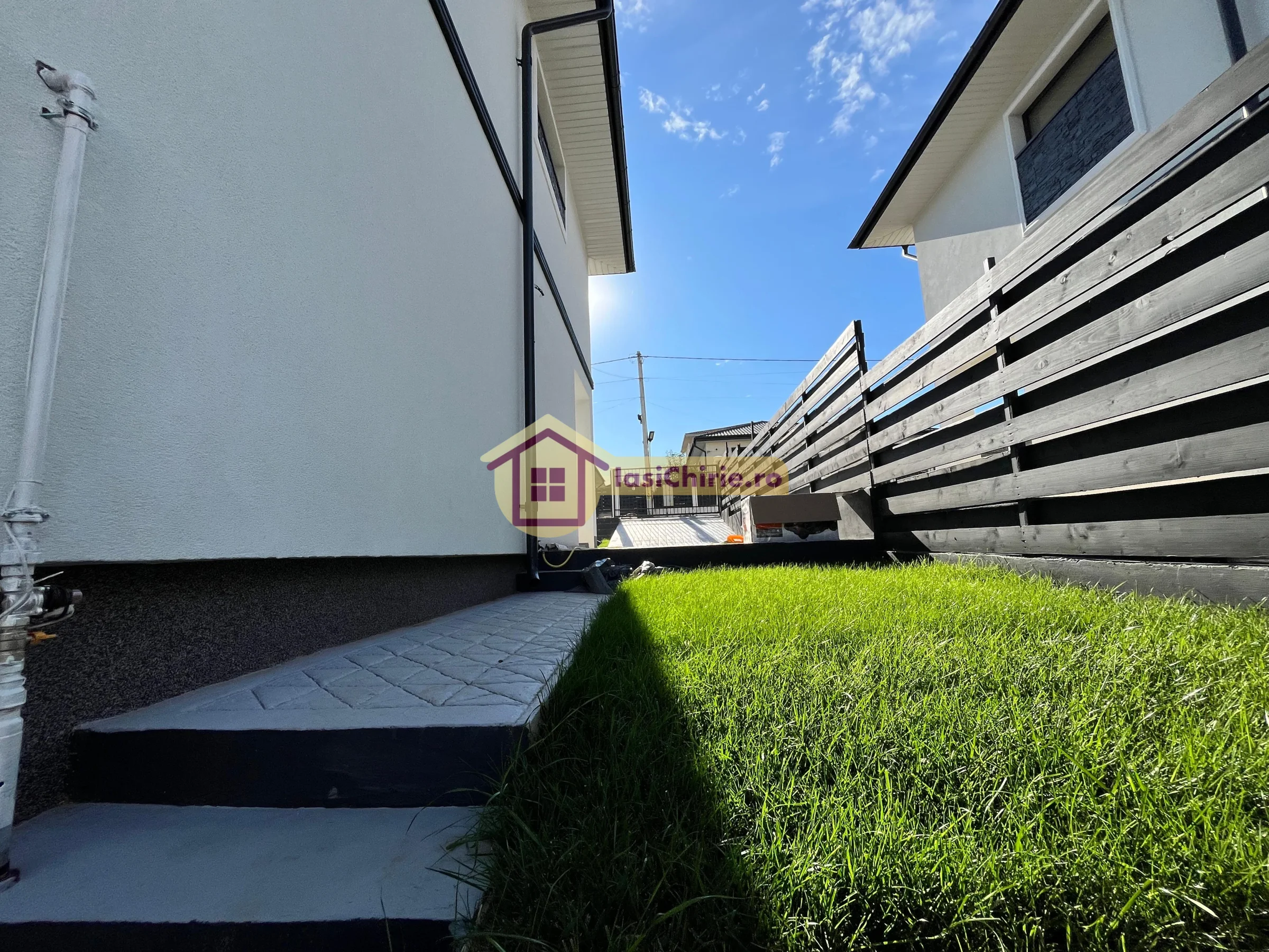 Casa de vanzare cu 4 camere in Iasi, zona Horpaz - Poza 4
