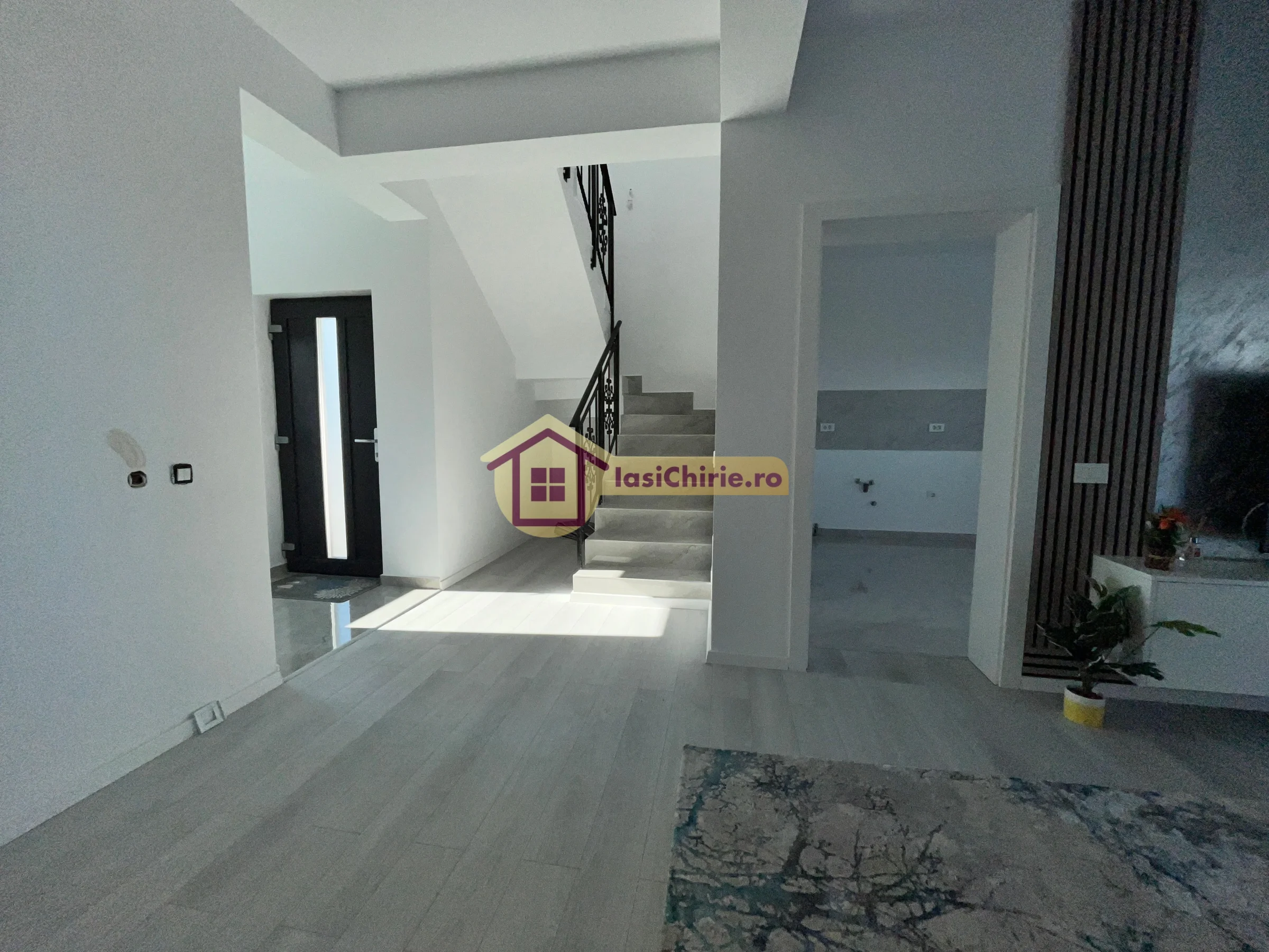 Casa de vanzare cu 4 camere in Iasi, zona Horpaz - Poza 10