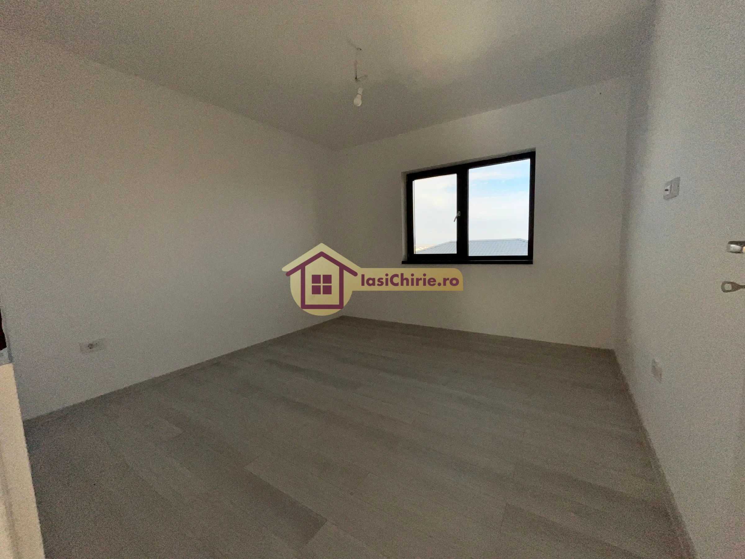 Casa de vanzare cu 4 camere in Iasi, zona Horpaz - Poza 23