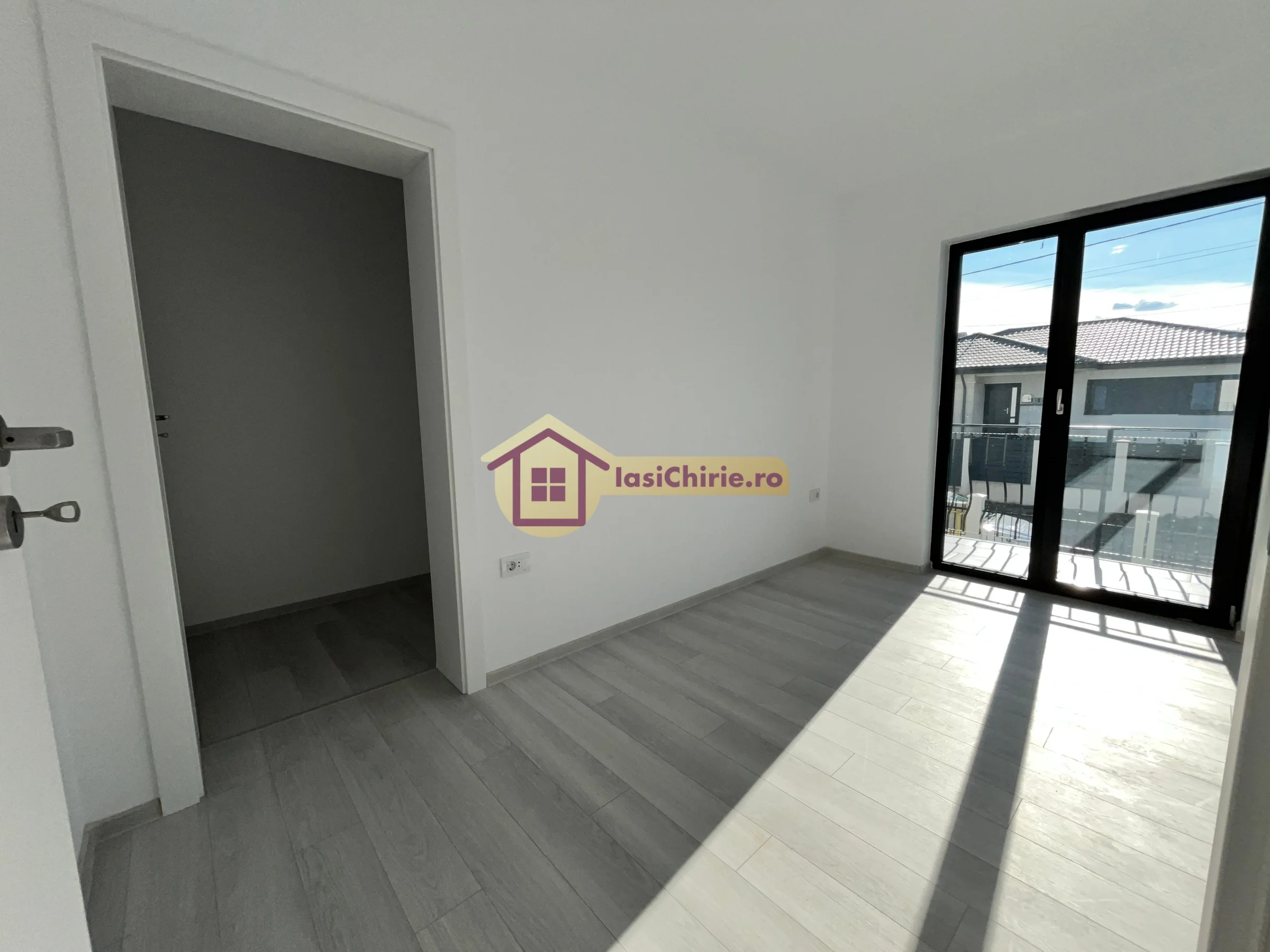 Casa de vanzare cu 4 camere in Iasi, zona Horpaz - Poza 16