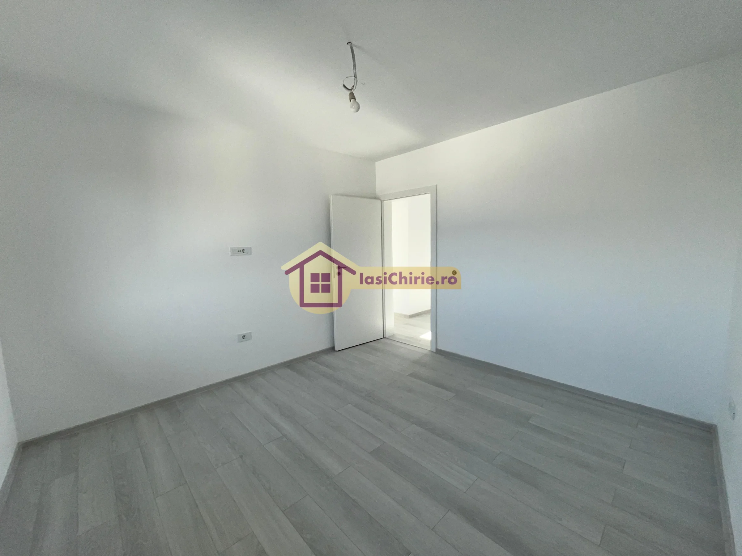 Casa de vanzare cu 4 camere in Iasi, zona Horpaz - Poza 21