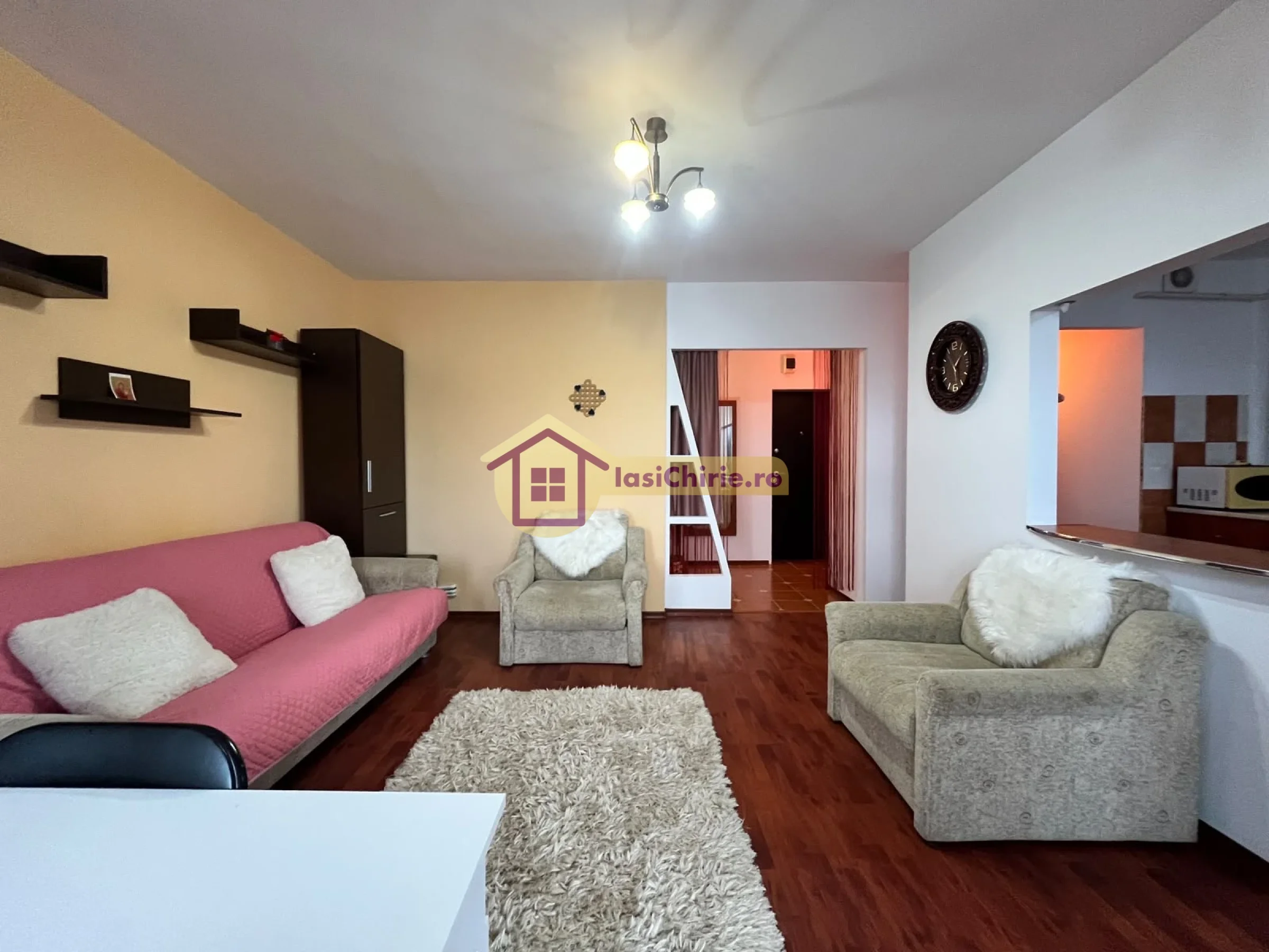 Apartament de inchiriat cu 2 camere in Iasi, de tip semidecomandat, suprafata de 45 mp, zona Nicolina