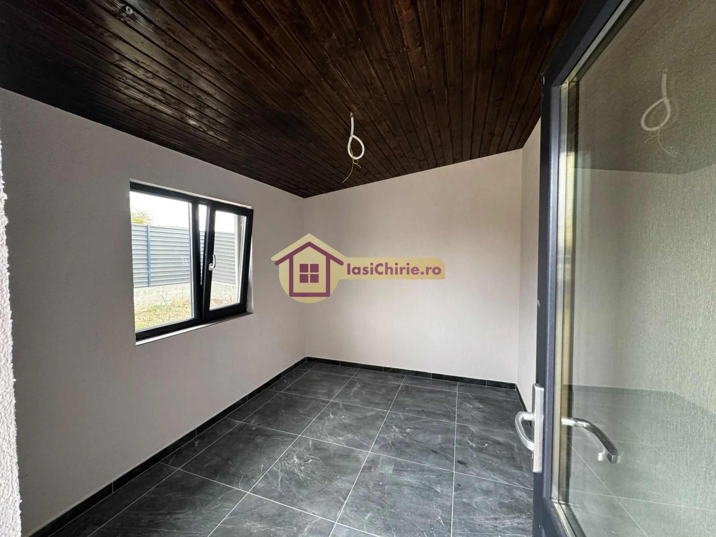 Casa de vanzare cu 5 camere in Iasi, zona Visani - Poza 15