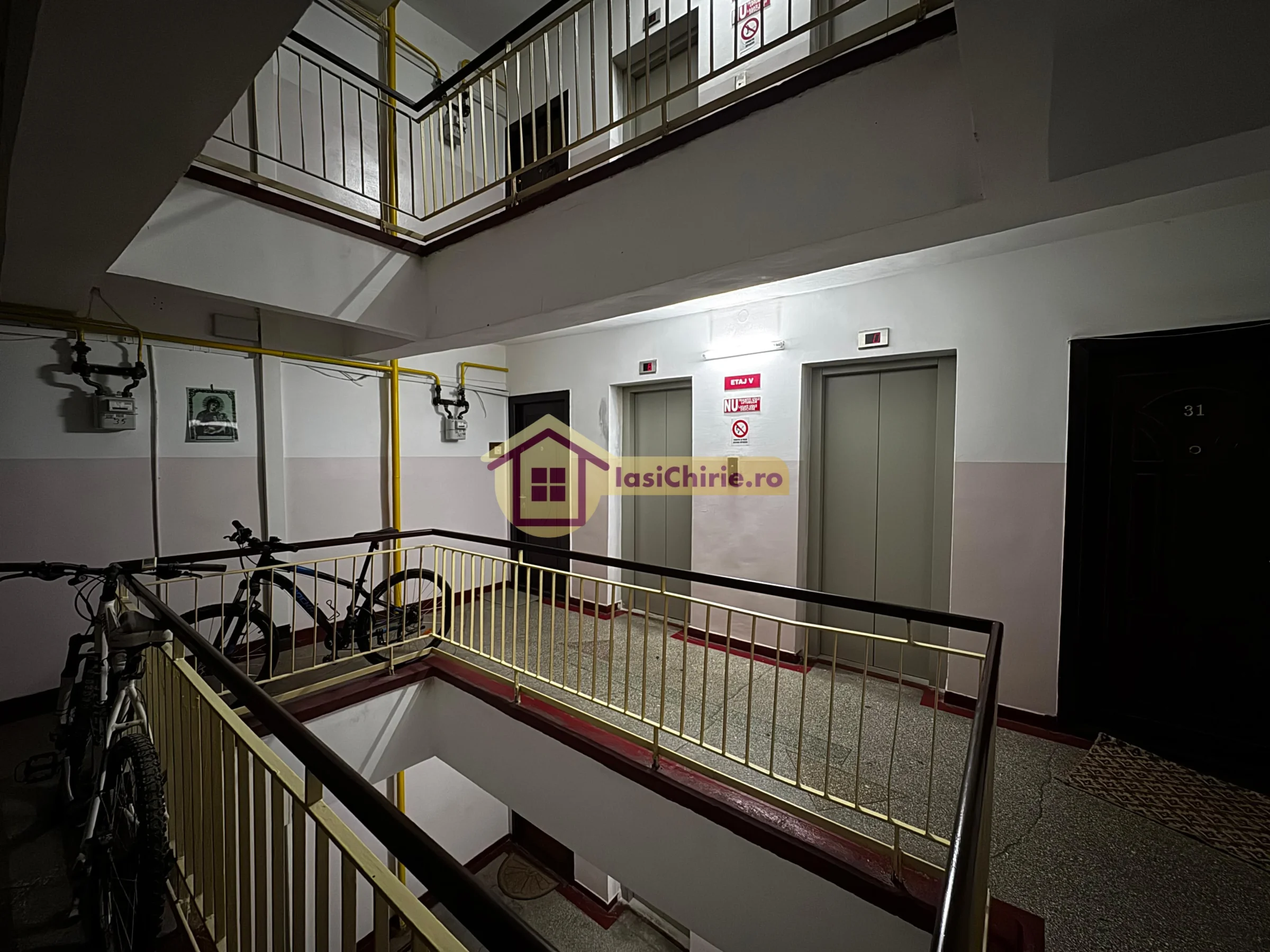 Apartament de vanzare cu 2 camere in Iasi, zona Podu Ros - Poza 12