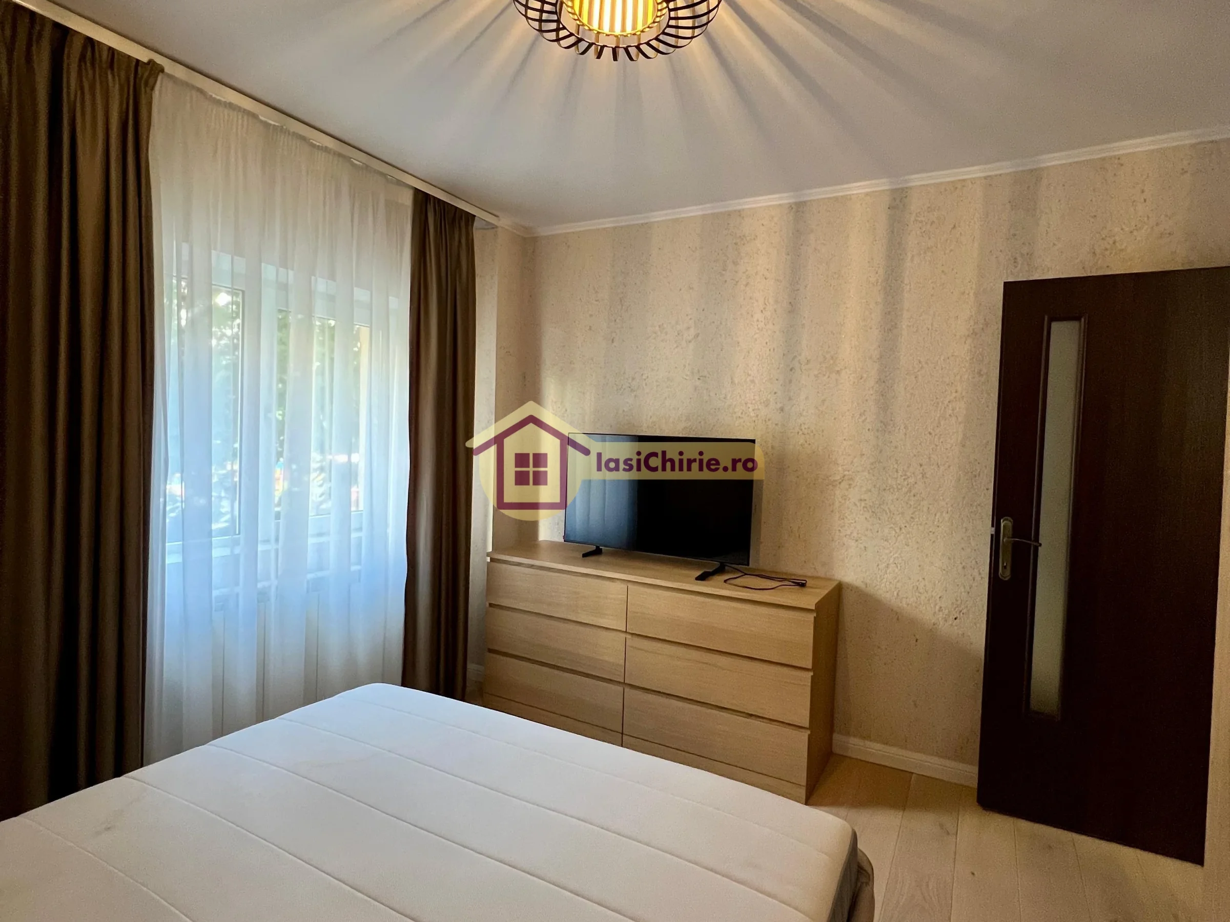 Apartament de inchiriat cu 3 camere in Iasi, zona Centru Civic - Poza 4